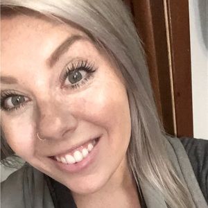 Meet your Posher, Brooke